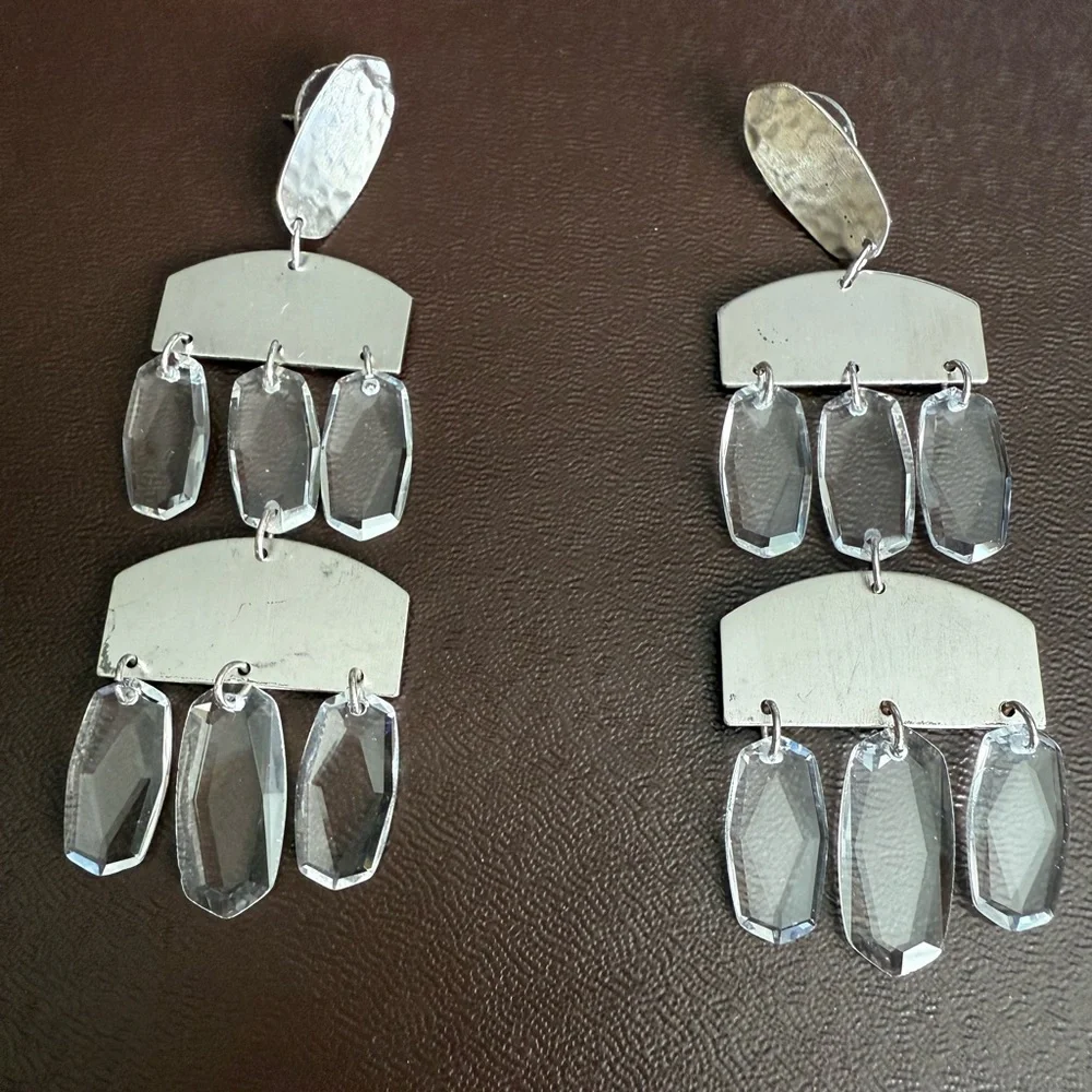 Kendra Scott Silver and Clear Chandelier Dangle Earrings - Picture 1 of 7